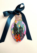Load image into Gallery viewer, Plaza Light Bulb Ornament